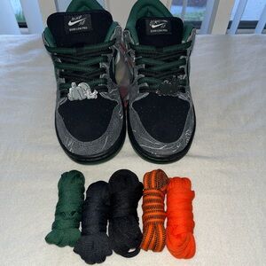 Nike SB Dunk Low Pro in Black and Green